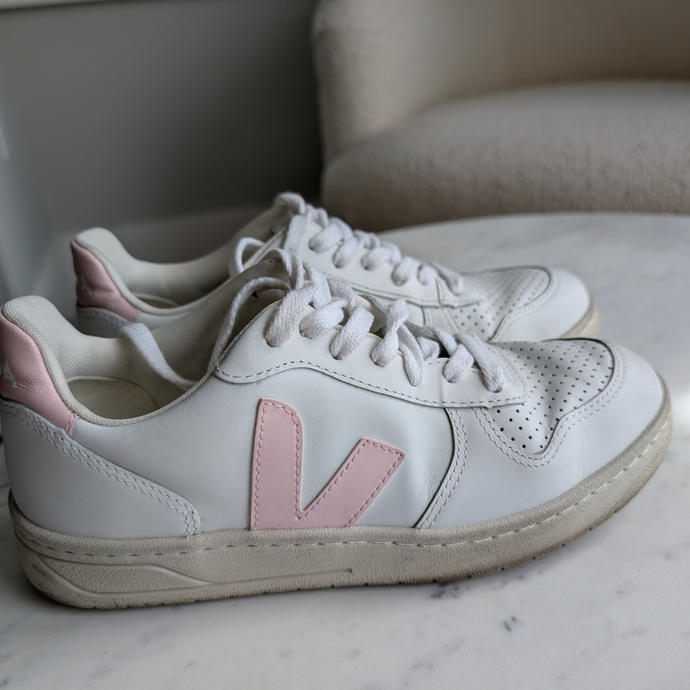 Veja Leather V10 Sneakers Pink And White Size 7